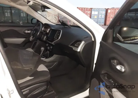 2014 Jeep Cherokee Latitude z USA, uszkodzony, nr VIN 1C4PJLCB4EW155004